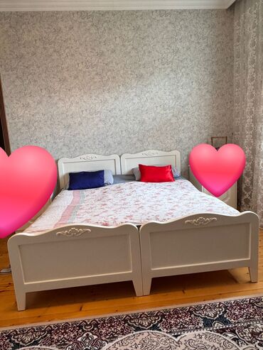 uşaqlar üçün qaşıqlı boşqablar: Oğlan və qız üçün, Yeni, Çarpayı, Bazasız, Matras ilə, Siyirməsiz