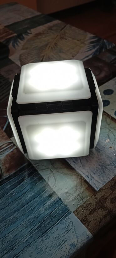 Çoxfunksiyalı LED işıq kubu - 6 tərəfi işıqlanan, kompakt kub dizayn