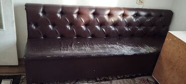 диван в карабалта: Прямой диван, цвет - Коричневый, Б/у