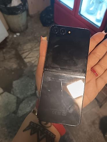 mix flip: Samsung Galaxy Z Flip 5, rəng - Qara — 3