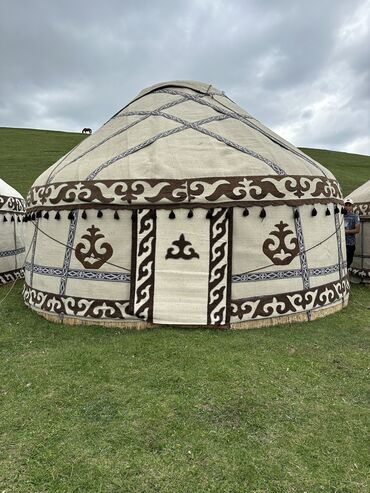 Аренда юрт: Аренда юрты, Каркас Деревянный, 75 баш, Стулья, Казан, Посуда — 2