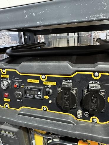 Генераторы: Бензиновый генератор Excalibur SM3800CKE - Максимальная мощность — 3