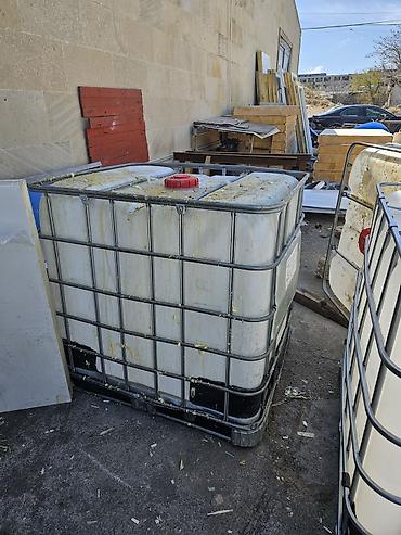 Kənd təssərüfatı avadanlığı: IBC konteyner (1000 L) - Həcm: təxmini 1000 litr - Material: qalın — 3
