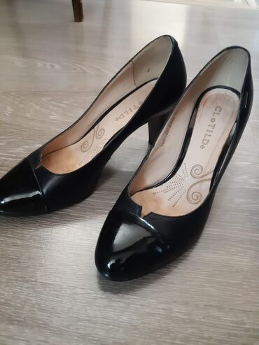 женские кожаные туфли размер 35: Туфли 39, цвет - Черный