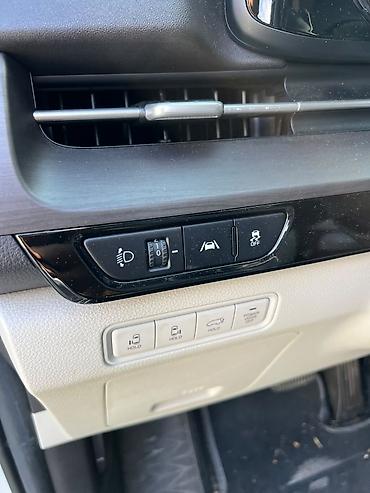 Kia: Kia Carnival: 2021 г., Минивэн — 15