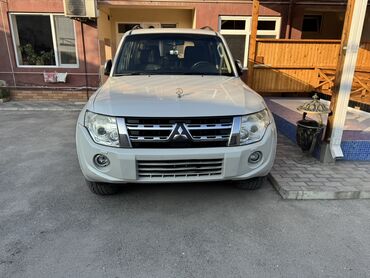 mitsubishi grandis: Mitsubishi Pajero: 3.5 l | 2013 il 330000 km Ofrouder/SUV