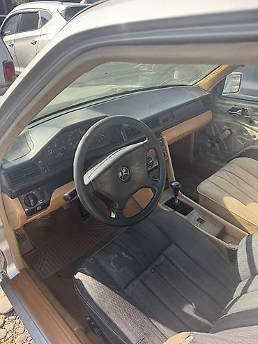 mercedes c300: Mercedes-Benz W124: 1990 г., 2 л, Механика, Дизель, Седан — 5
