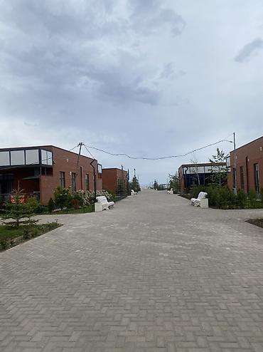 юг 7: 3 комнаты, 80 м², 1 этаж — 1