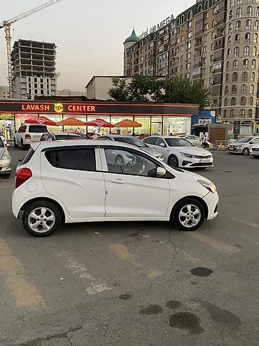 kiya bongo: Chevrolet Spark: 2016 г., 1 л, Автомат, Бензин, Хэтчбэк — 2