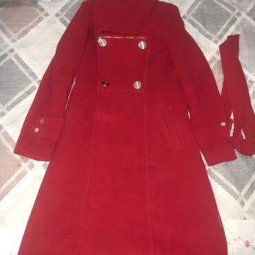 пальто красное: Пальто, S