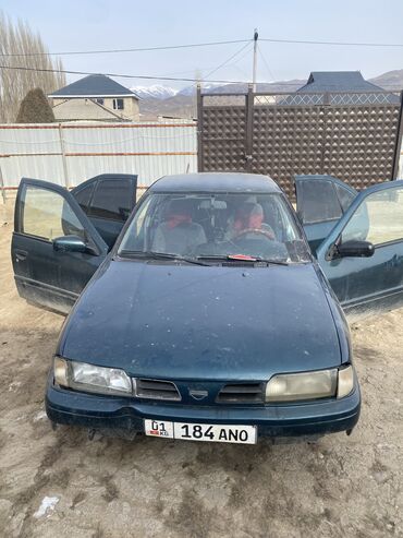 машина на час: Nissan Primera: 1995 г., 1.6 л, Механика, Бензин, Седан