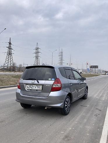 Honda: Honda Fit: 2003 г., Хэтчбэк at lalafo.kg — 8 Honda: Honda Fit: 2003 г., Хэтчбэк — 8