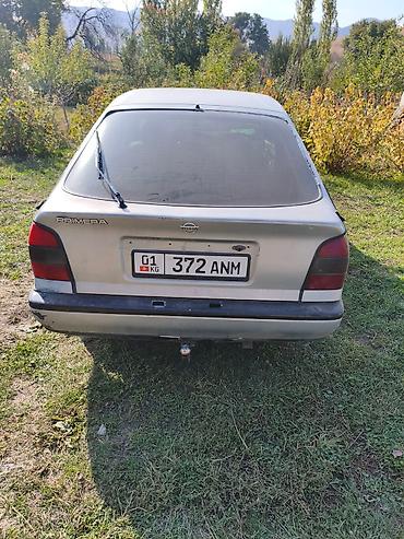 Nissan: Nissan Primera: 1991 г., 2 л, Механика, Бензин, Седан — 4