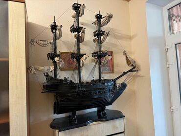 Модели кораблей: Корабль "Черная Жемчужина" (Black Pearl), из кинофильма "Пираты