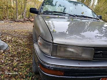Toyota: Toyota Corolla: 1991 г., 1.3 л, Кол менен иштөөчү, Бензин, Седан — 4
