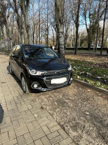 Chevrolet: Chevrolet Spark: 2017 г., 1 л, Автомат, Бензин, Хэтчбэк