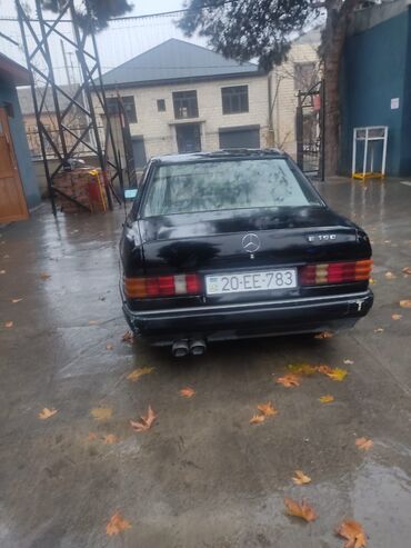 Mercedes-Benz: Mercedes-Benz 190: 2 l | 1990 il Sedan — 4