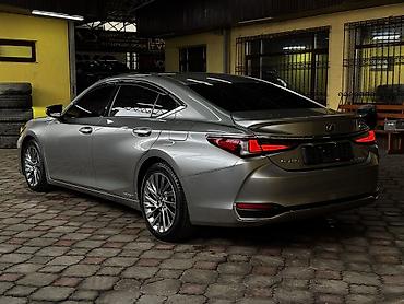 Lexus: Lexus ES: 2019 г., 2.5 л, Автомат, Гибрид, Седан — 2