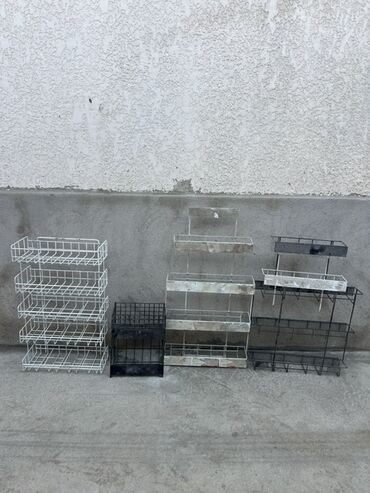 Полки для магазина: Полки для магазина, для кофе и специи. Красный большой для чипсы Цена