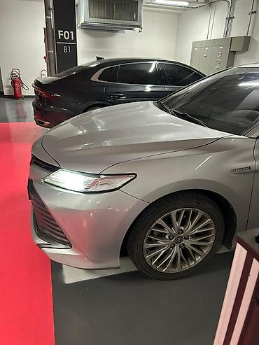 Toyota: Toyota Camry: 2020 г., 2.5 л, Вариатор, Гибрид, Седан — 9