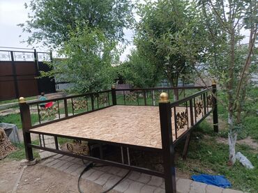 одежды на прокат: Тапчан 25 x 25 x 1 м, Металл