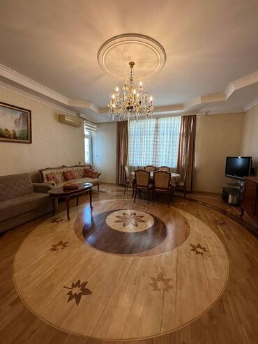 Yeni tikili: 3 otaqlı, Yeni tikili, m. 8 Noyabr, 140 kv. m — 1