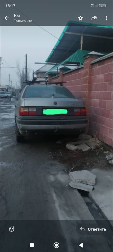 Volkswagen: Volkswagen Passat: 1989 г., 1.8 л, Механика, Бензин, Седан