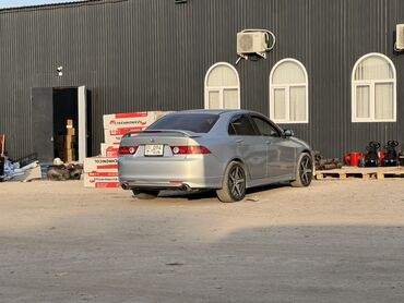 машина зайчик: Honda Accord: 2004 г., 2.4 л, Механика, Бензин, Седан