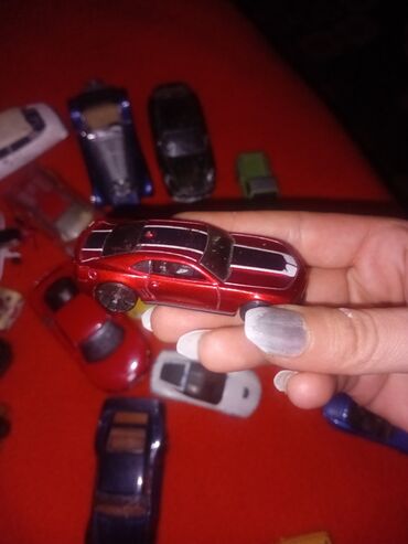 Figurice i makete: Autici ima raznih Dogovor na lalafo.rs — 8 Figurice i makete: Autici ima raznih Dogovor — 8