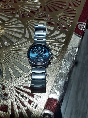 Ručni satovi: Swotch ispravan sat sat je original sviss made ima jednu linijicu sa — 10