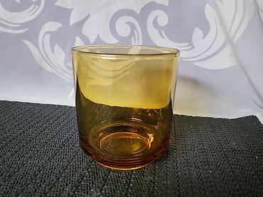 Čaše: Case amber nove univerzalne iz 70/80ih godina. Amber (cilibar) — 8