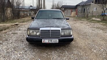 200 кубовые мотоциклы: Mercedes-Benz E 200: 1991 г., 2 л, Механика, Бензин, Седан