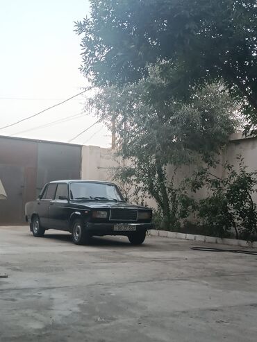 VAZ (LADA): LADA 2107, qara rəng, sedan. Arxa şüşədə “efir” stikeri. Mexaniki -da lalafo.az — 7 VAZ (LADA): LADA 2107, qara rəng, sedan. Arxa şüşədə “efir” stikeri. Mexaniki — 7