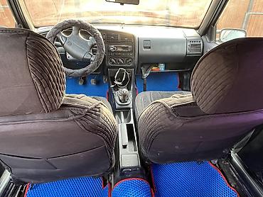 все авто: Volkswagen Passat: 1994 г., 1.8 л, Механика, Бензин, Универсал — 10