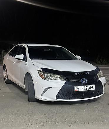 бублик машина: Toyota Camry: 2017 г., 2.5 л, Вариатор, Гибрид, Седан — 5