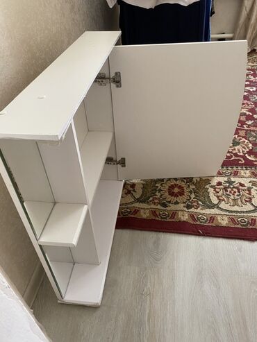 уголок диван рамкладной: Жуунуучу бөлмө үчүн шкаф, Күзгүсү менен, ЛДСП