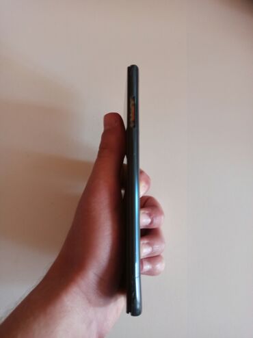 Digər mobil telefonlar: Salam hərvaxtınız xeyir telefon təcili satılır 2 problemi var biri — 2