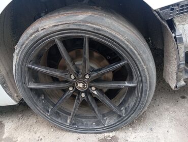 Другие автозапчасти: Продаю диски на Камри 70 черный обсидиан