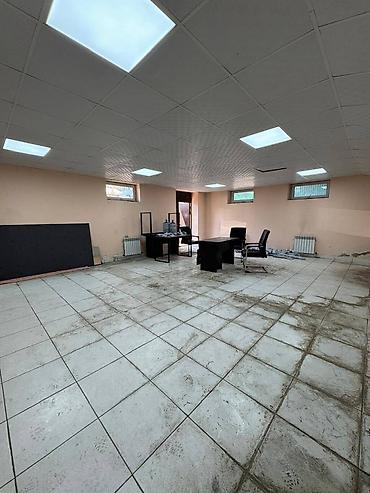 Продажа офисов: Продажа офисов 85 м², С ремонтом, Без мебели, Многоэтажное здание, Цокольный этаж этаж — 1