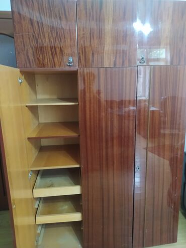 одежда для мужчин: Шкаф для белья