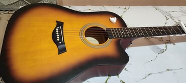 Гитары: Акустическая гитара с вырезом (тип корпуса Dreadnought Cutaway), 6 — 5