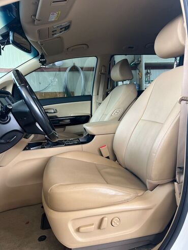 Kia: Kia Carnival: 2019 г., 2.2 л, Автомат, Дизель, Минивэн — 13