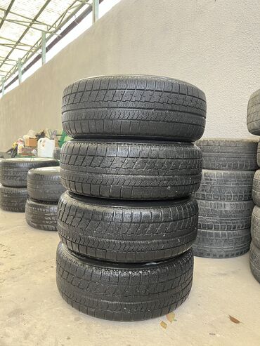 Шины: Шины 225 / 60 / R 16, Зима, Б/у, Комплект, Легковые, Япония, Bridgestone