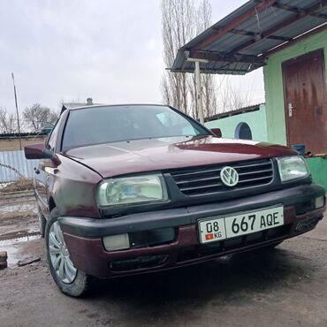 Volkswagen: Volkswagen Vento: 1993 г., 1.8 л, Механика, Бензин, Седан