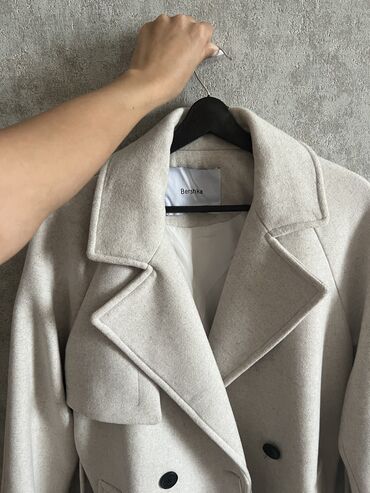 Paltolar: Bershkadan alinib. Geyinilmeyib hec. XS olcusudur biraz bol modeldir M -da lalafo.az — 6 Paltolar: Bershkadan alinib. Geyinilmeyib hec. XS olcusudur biraz bol modeldir M — 6