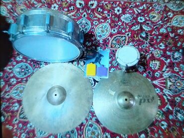 musiqi aletleri satisi: Satılır isteyen deye biler 055-340-83-06 zeng ede bilersiz bu nömreye