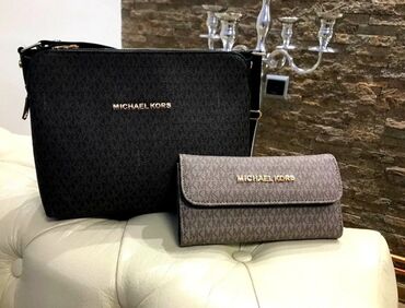 kozne muske torbice mona: Elegant purse, Michael Kors, Material: Faux leather