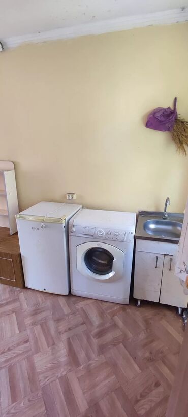 василевка дом: 35 м², 1 комната, Парковка, Забор, огорожен