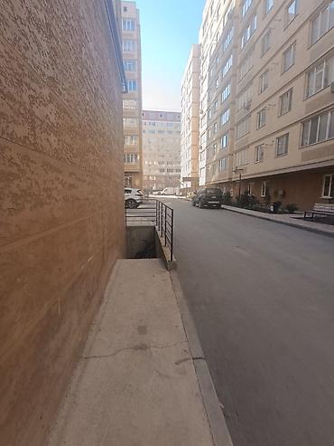 Продажа другой коммерческой недвижимости: Продаю цокольное коммерческое 85 кв помещение, высота потолков 5 — 7