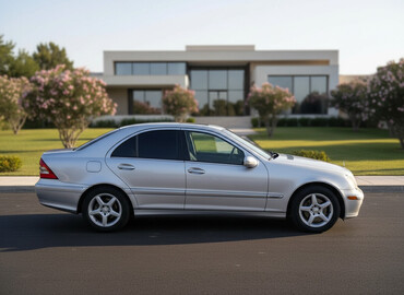 Mercedes-Benz: Mercedes-Benz 240: 2.4 l | 2005 il Sedan — 2